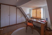 Schlafzimmer DG Charmant und zentral in Ebringen leben!