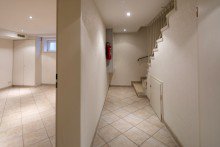 Treppenhaus Keller Generationenhaus mit sch�nem Garten!