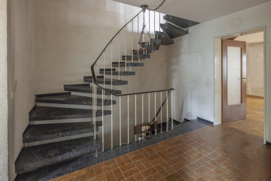 Treppe EG Doppelhaush�lfte Gundelfingen