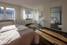 1.OG Schlafzimmer Solides Mehrfamilienhaus in der Innenstadt!