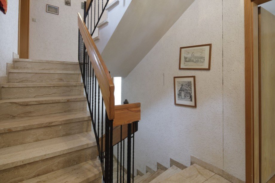 Treppenhaus Doppelhaush�lfte Ihringen