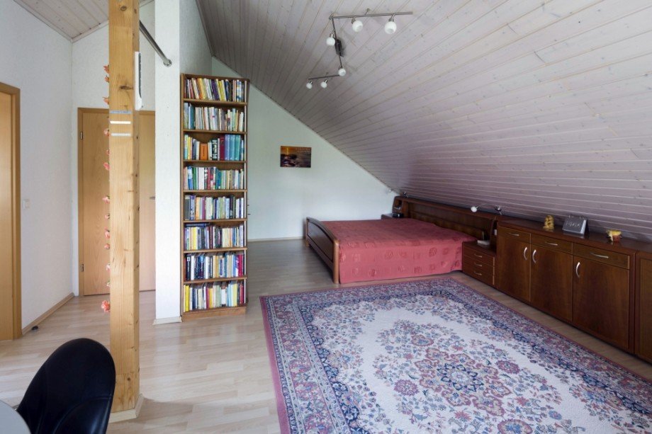 Schlafzimmer Doppelhaush�lfte Teningen / K�ndringen