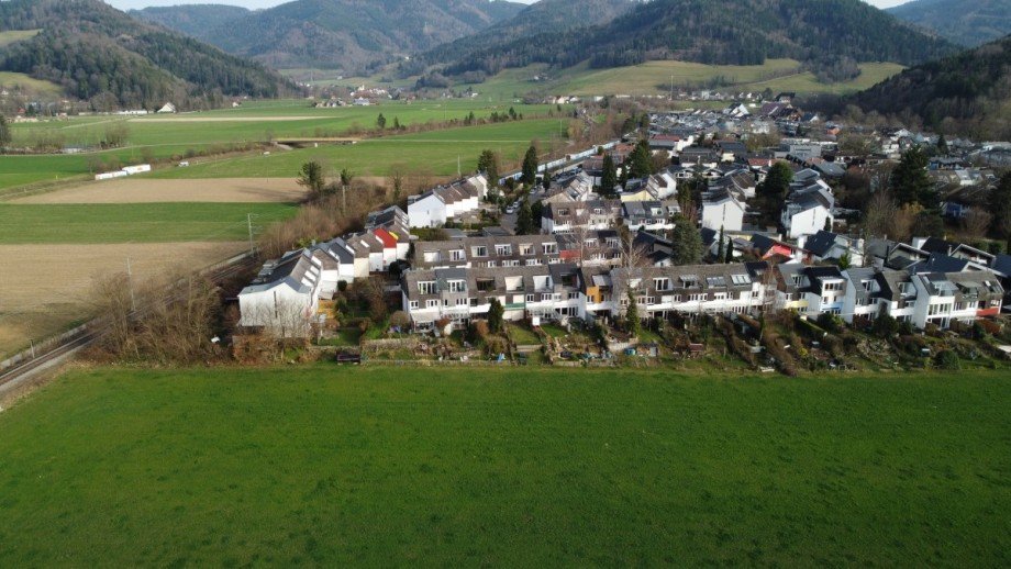 Drohnenaufnahme Reihenmittelhaus Kirchzarten