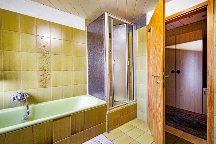 OG Badezimmer Zweifamilienhaus Winden im Elztal