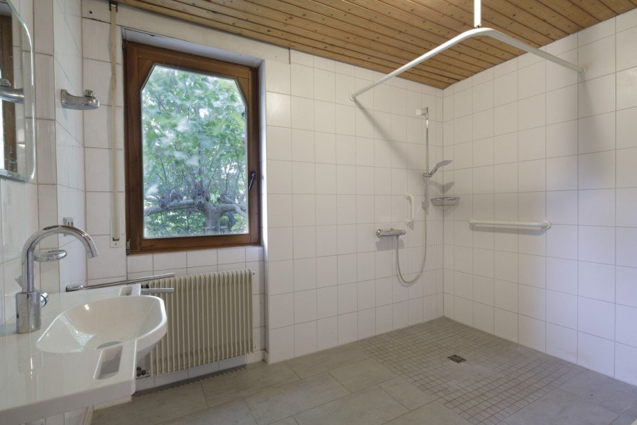 EG Badezimmer Doppelhaush�lfte Ihringen