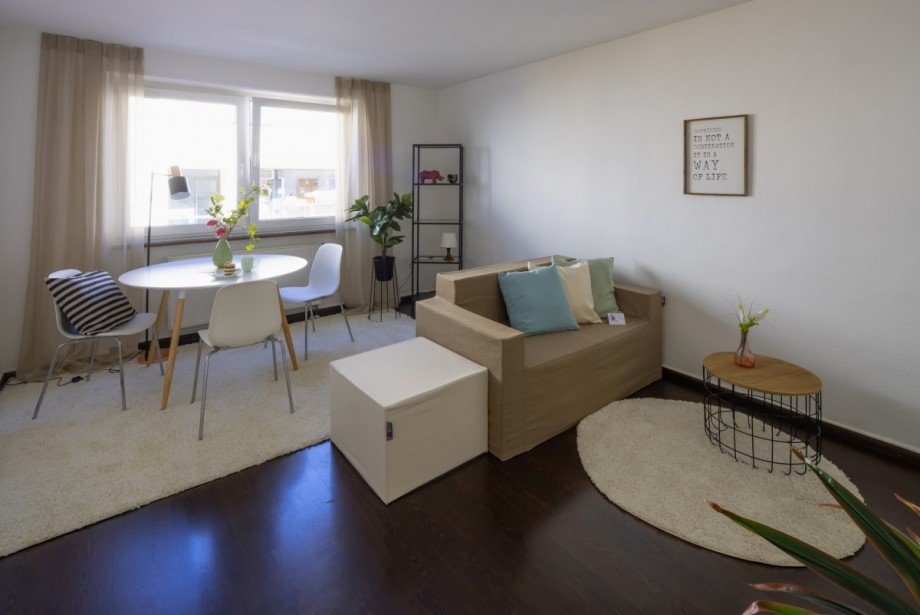 EG li. Wohnzimmer Mehrfamilienhaus Freiburg im Breisgau