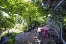 Garten Wohnhaus mit Gewerbehalle im sonnigen Hartheim!