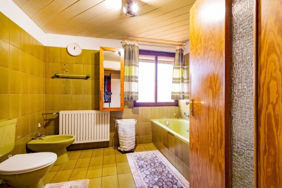OG Badezimmer Zweifamilienhaus Winden im Elztal