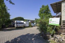 Hof Wohnhaus mit Gewerbehalle im sonnigen Hartheim!