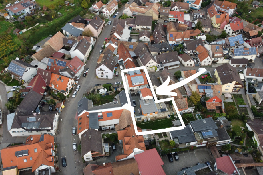 Blick von oben Mehrfamilienhaus Ihringen