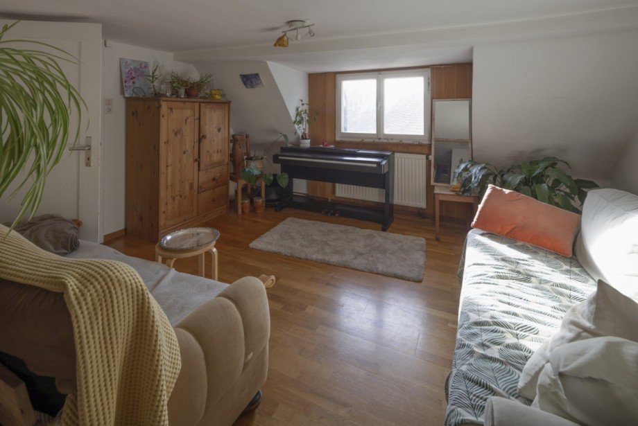 Wohnraum DG Zweifamilienhaus Ebringen