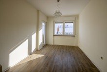2.OG li. Schlafzimmer Solides Mehrfamilienhaus in der Innenstadt!