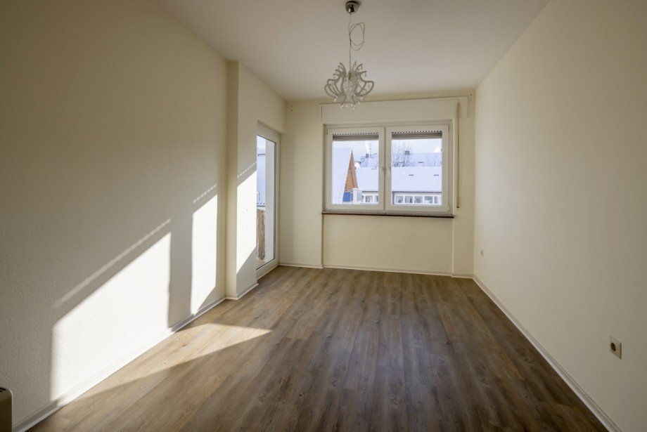 2.OG li. Schlafzimmer Mehrfamilienhaus Freiburg im Breisgau