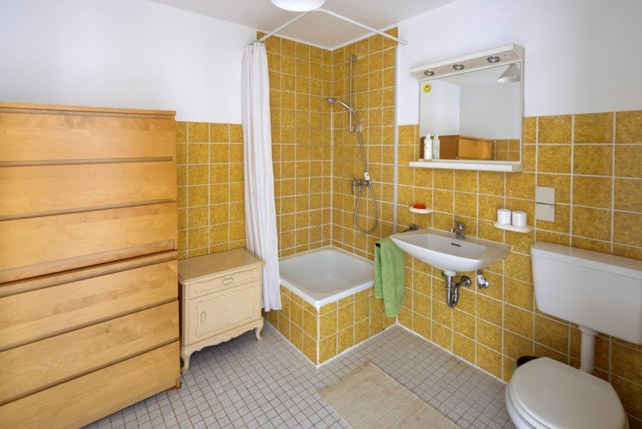 Badezimmer UG Doppelhaush�lfte Wittnau