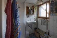 Badezimmer DG Charmant und zentral in Ebringen leben!