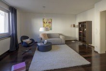 1.OG Wohnzimmer Solides Mehrfamilienhaus in der Innenstadt!