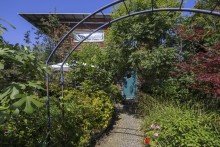 Eingang Wohnhaus mit Gewerbehalle im sonnigen Hartheim!