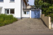 Garage Gro�z�gig leben in Tiengen!