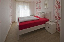 Schlafzimmer OG Generationenhaus mit sch�nem Garten!