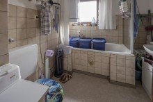 Bad OG Tolle Lage mitten in Kirchzarten!