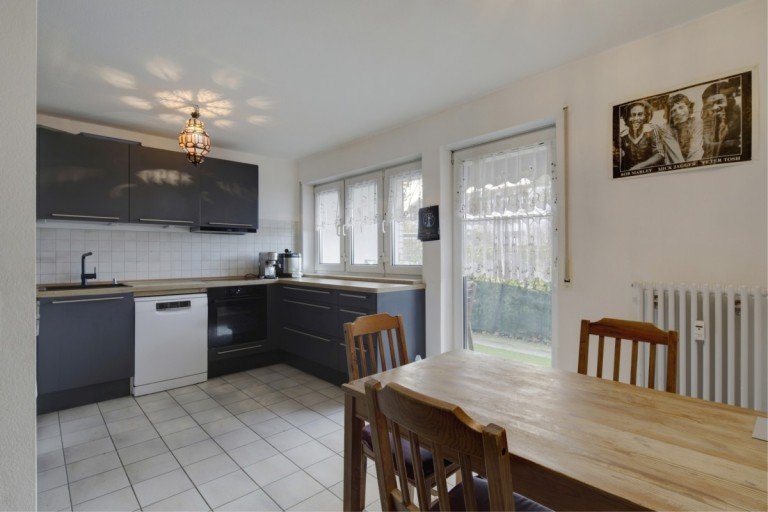 K�che Freiburg im Breisgau - Freiburg im Breisgau (Stadt) - Betzenhausen (Stadtteil) Terrassenwohnung Provisionsfreie Terrassenwohnung mit Gartennutzung in Betzenhausen
