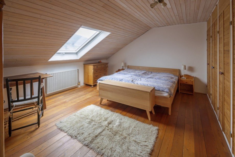 Schlafzimmer DG Doppelhaush�lfte Wittnau