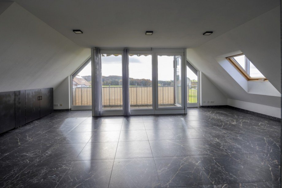 Wohnraum Dachgeschosswohnung Freiamt