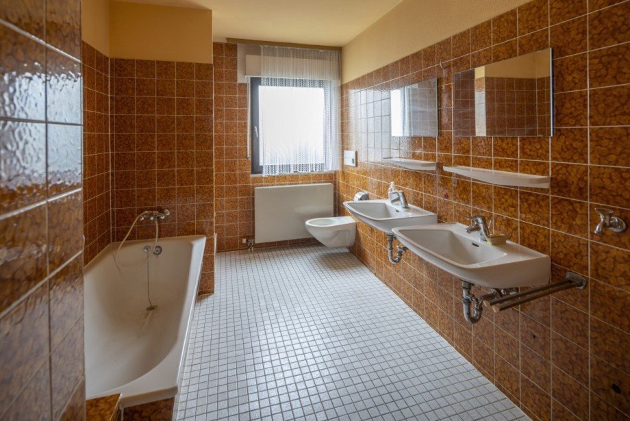 Badezimmer Zweifamilienhaus Neuenburg am Rhein