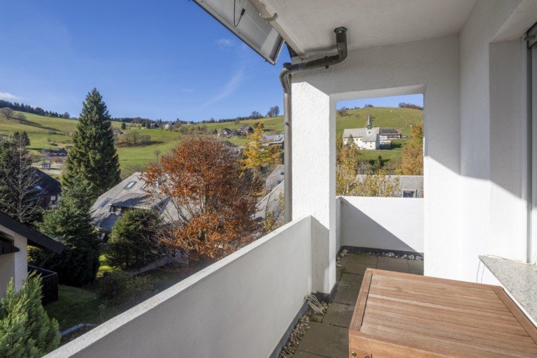 Aussicht Oberried-Hofsgrund Etagenwohnung Gem�tliche 2-Zimmer-Wohnung mit zauberhaftem Blick! Prov. Frei!