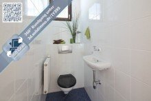 G�ste-WC Gl�nzende Aussichten!