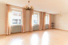 Wohnzimmer Einfamilienhaus im Ortskern von Ihringen!